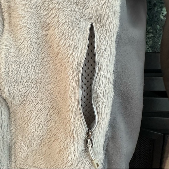 Patagonia Women's R3® Hi-Loft Hoody, Fog, size small - Picture 6 of 10